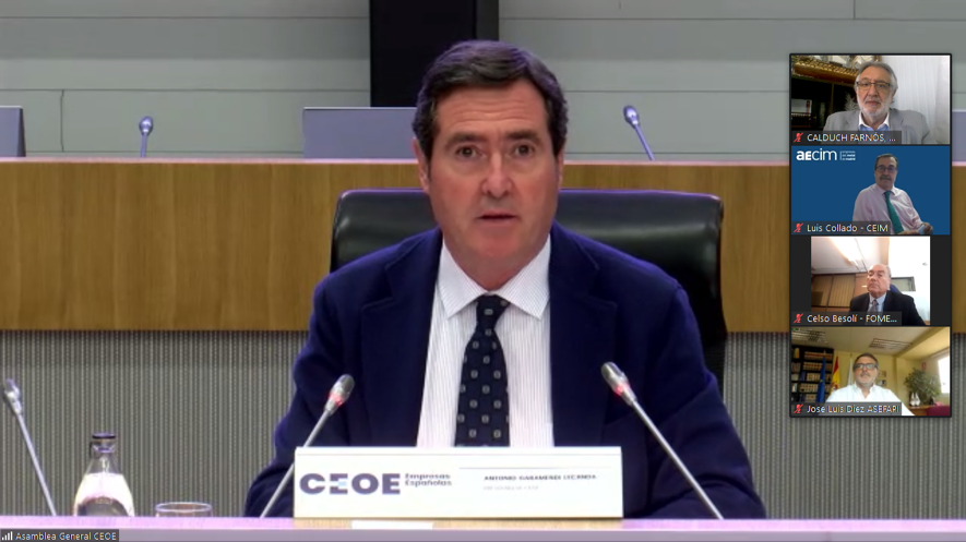 El presidente de la Fundación Adade y presidente de AESAE, Ramón Mª Calduch, participa activamente en la Asamblea General 2021 de CEOE, en la que los empresarios han cerrado filas en torno al Presidente Garamendi