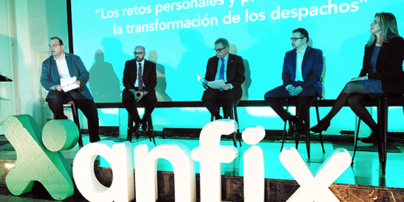 Jose Luis García Núñez, Presidente del Grupo ADADE/E-Consulting participa activamente en el IV ENCUENTRO ASESORES DIGITALES de ANFIX celebrado en Málaga. 