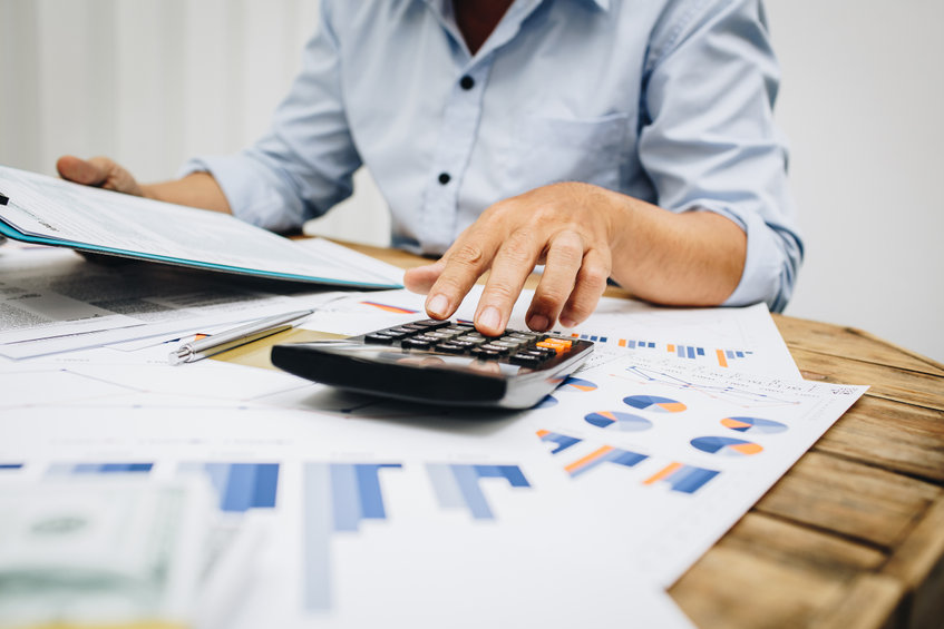 25 consejos de los economistas para ahorrar en la factura de la Renta de 2021 antes de que acabe el año