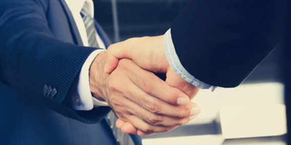Busque alianzas con pymes locales para atraer clientes