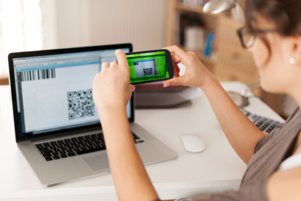 Las facturas deberán incluir un «QR» y la «URL» con acceso a los datos de expedición