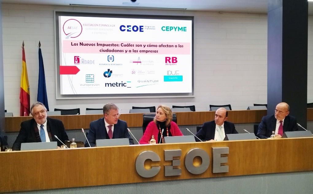 Éxito de la Jornada organizada por AESAE bajo el título “Los nuevos impuestos: cuáles son y cómo afectan a los ciudadanos y a las empresas”, celebrada en la sede de la CEOE