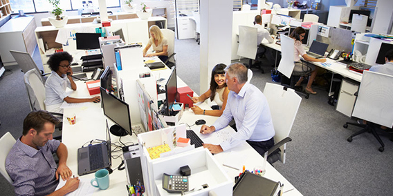 La AEPD multa a una empresa por dar datos 