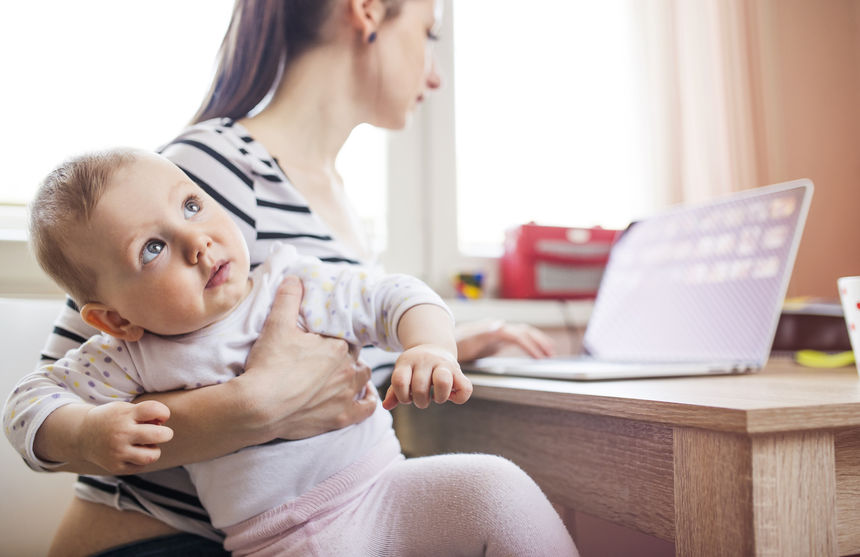 Dos sentencias en Galicia reconocen a madres de familia monoparental el derecho a sumar el permiso de segundo progenitor