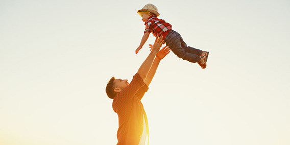 El permiso por paternidad aumenta hasta las 12 semanas a partir del 1 de enero del 2020