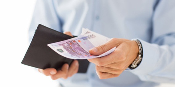 Autónomos y pymes podrán aplazar sin aval deudas de hasta 30.000 euros con el Fisco