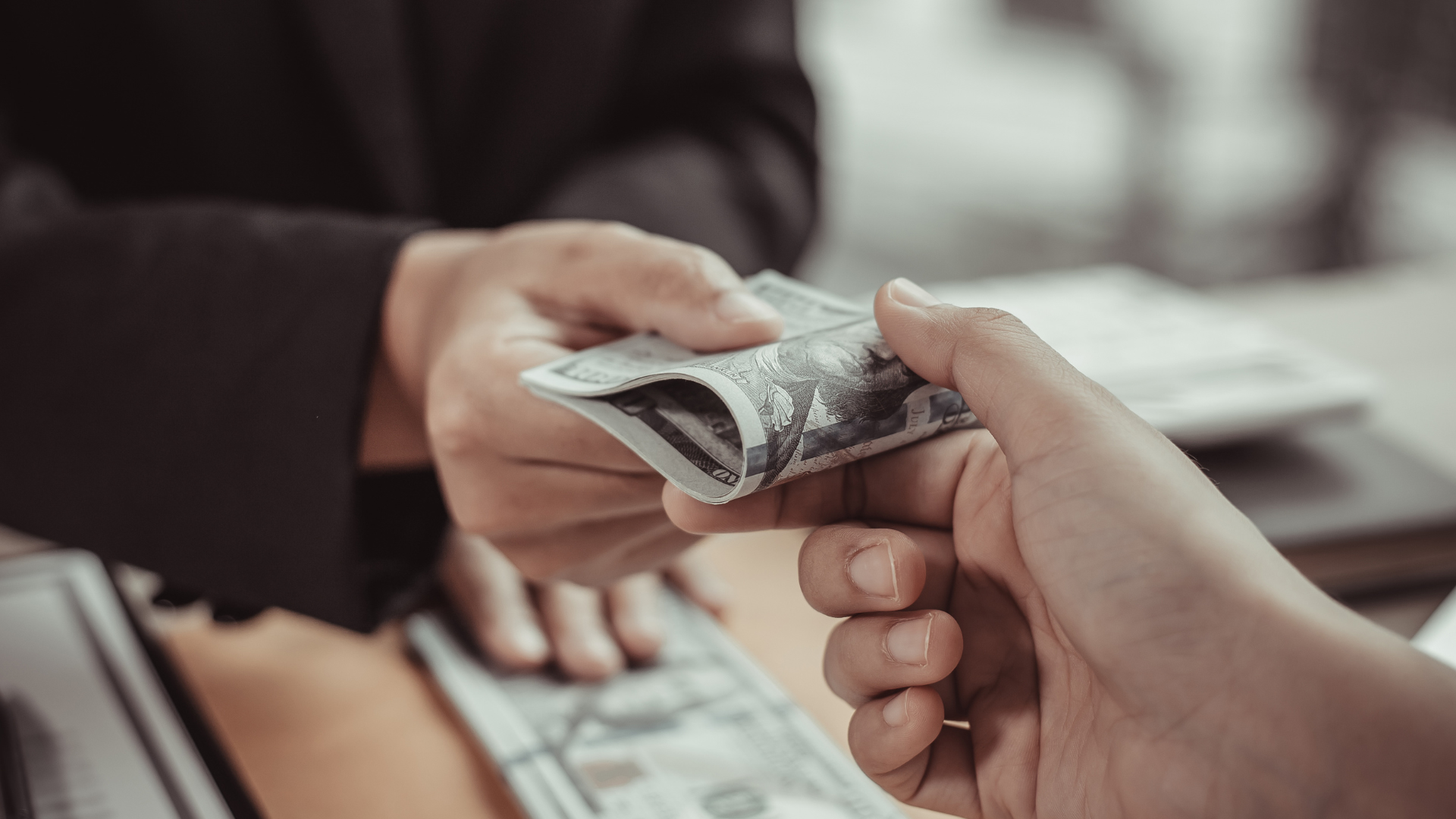 Empleados de banca, camareros, peones... Siete millones de trabajadores en mutualidades hicieron aportaciones que ahora se pueden exigir a Hacienda
