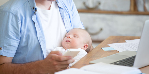 El permiso de paternidad será obligatorio en las primeras seis semanas
