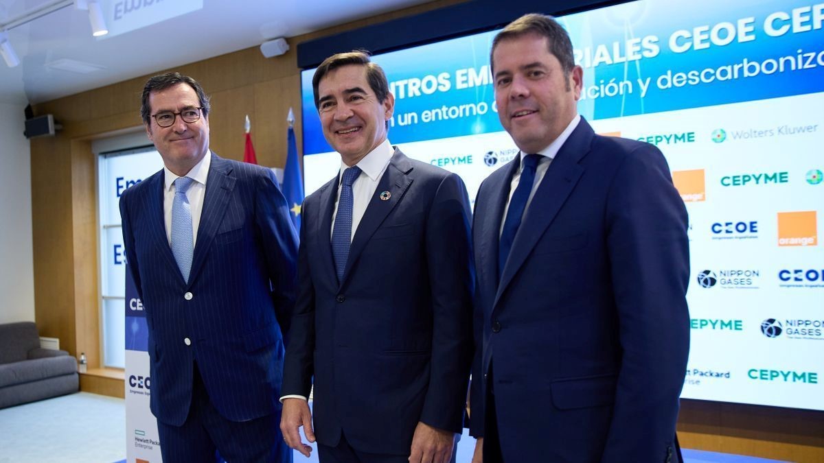 Ramón M.ª Calduch, Presidente de la Fundación ADADE y Presidente de AESAE, participa en los encuentros empresariales CEOE CEPYME. “BBVA en un Entorno de Innovación y Descarbonización”