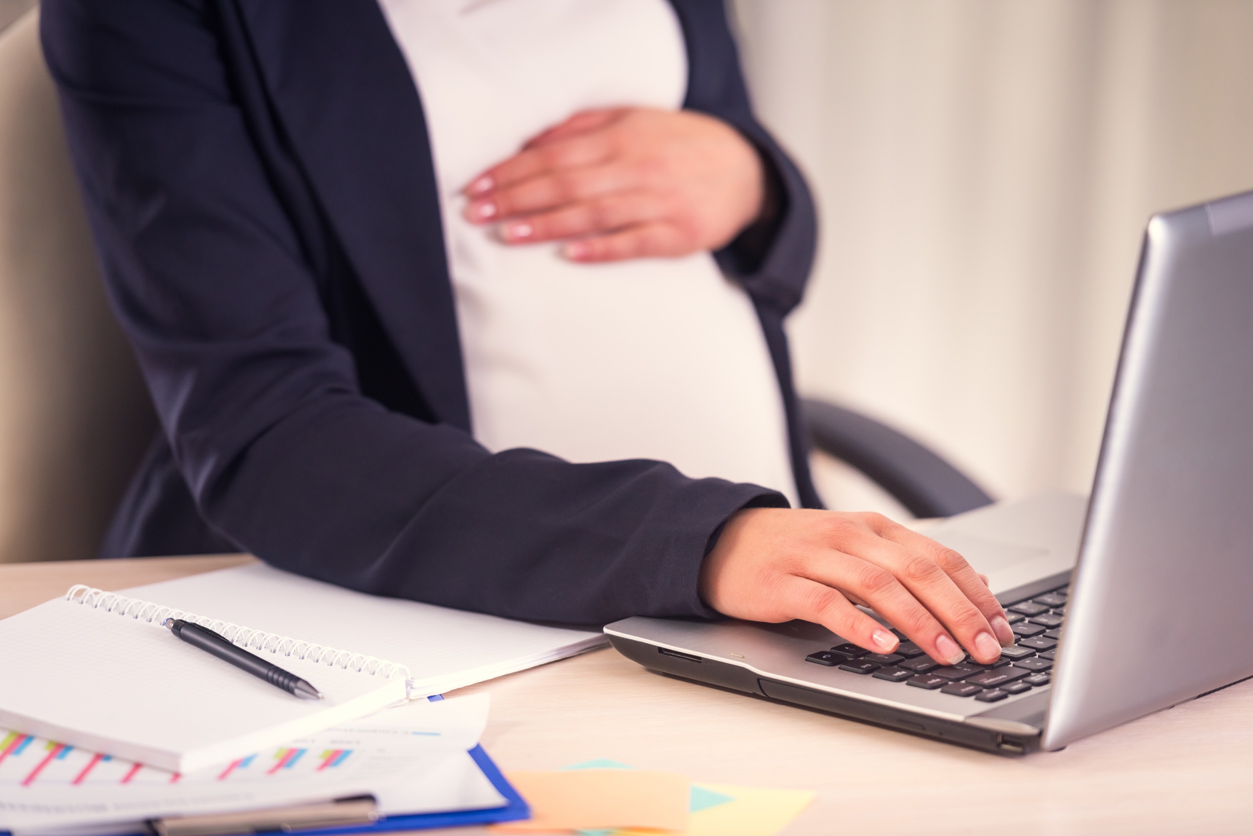 Deducción por maternidad en la Renta 2022