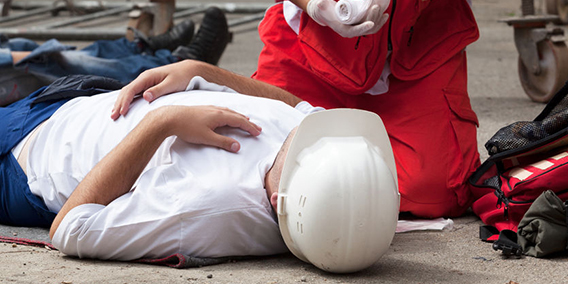 La empresa también responde de los accidentes de empleados subcontratados en otras tareas
