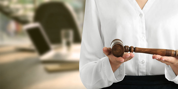 Las empresas que impongan a sus trabajadoras un horario que les impida conciliar serán sancionadas