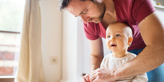 Cómo quedan los permisos de paternidad a partir de enero 2020